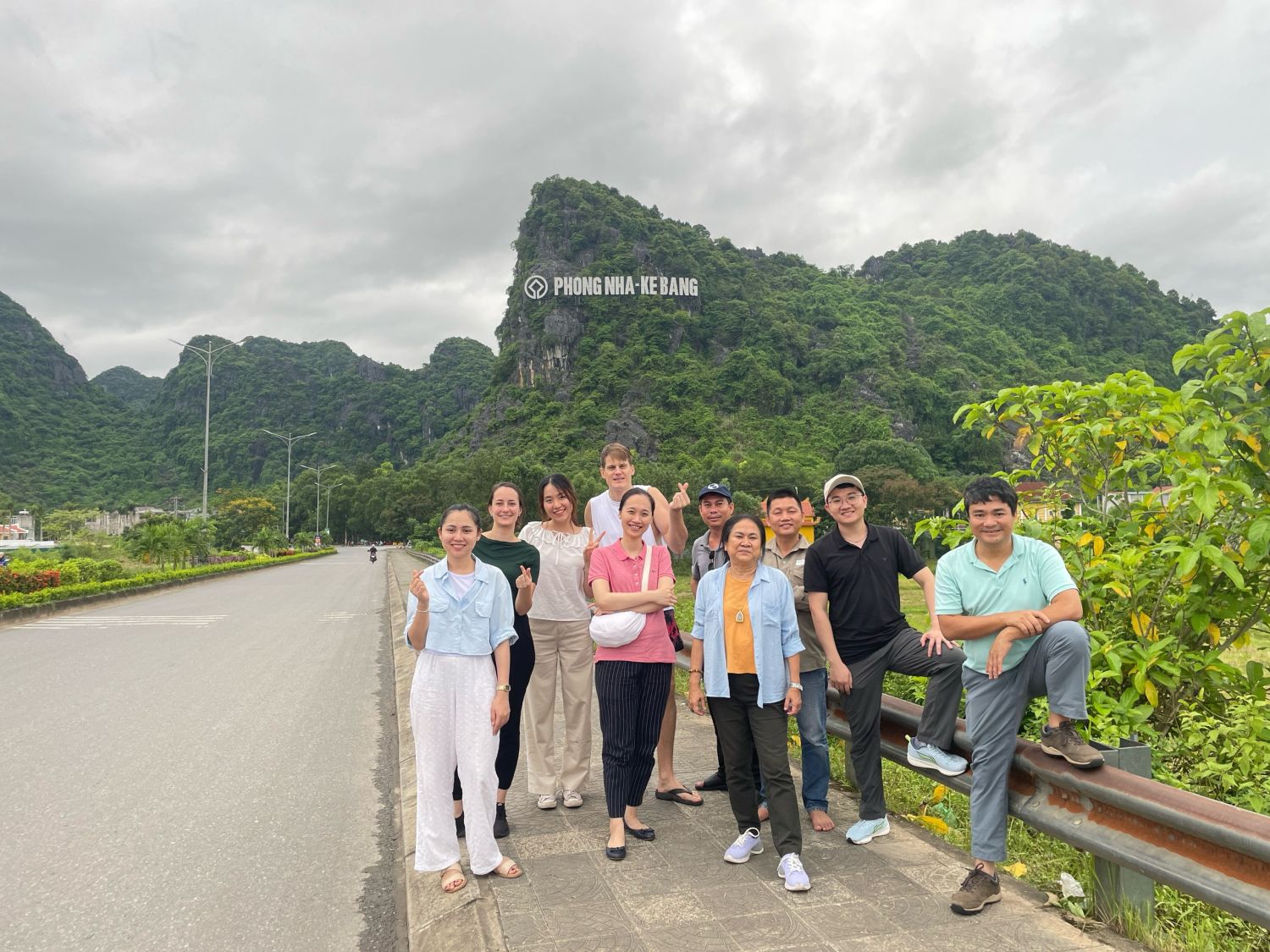 Participants during the field trip to Phong Nha - Ke Bang NP 