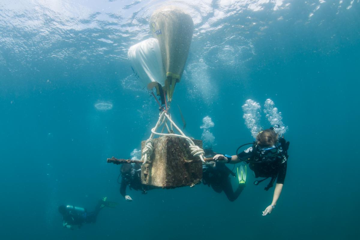 Collaborative Mooring Buoy Installation at Marriott Merlin Beach