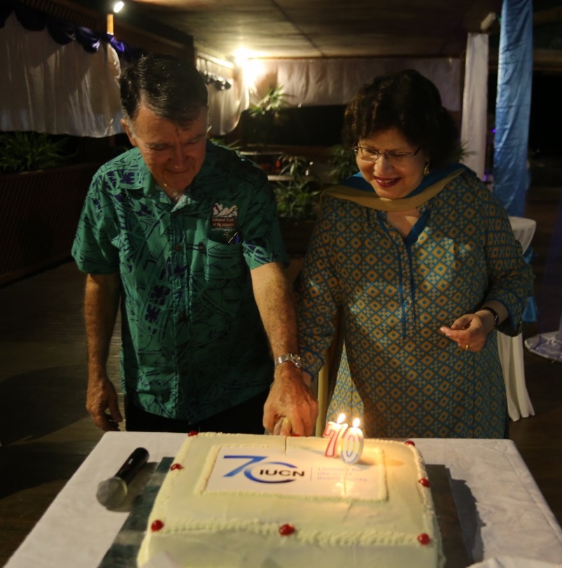 rd_asia_and_former_iucn_oceania_councillor_cut_the_anniversary_cake.jpg