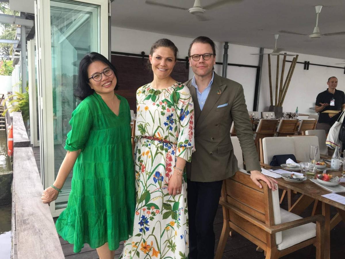Crown Princess Victoria, her husband Prince Daniel and Buithithu Hien, IUCN’s Coastal and Marine Coordinator for Vietnam 