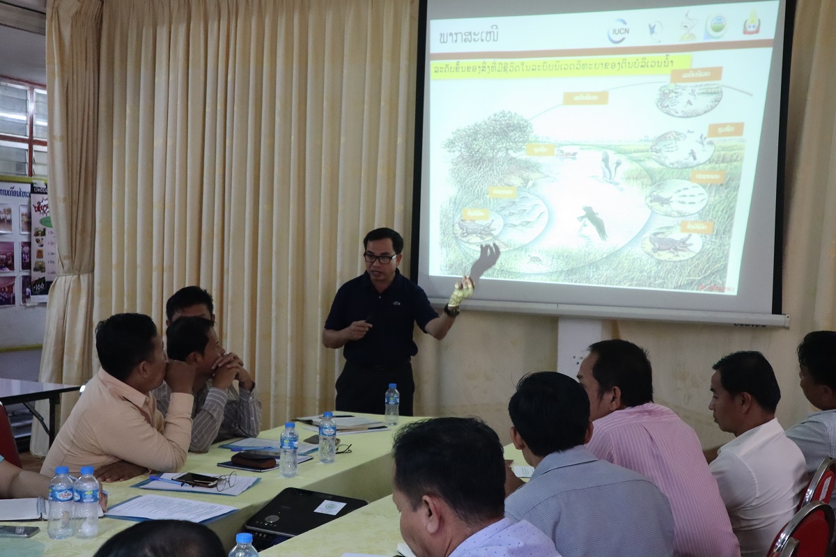 Workshop on wetland ecology for Ramsar site managers during the training. 