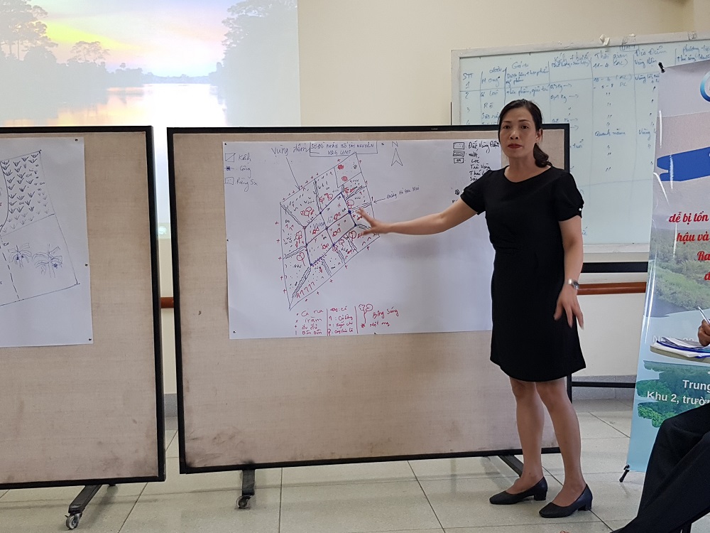 Ms. Truong Be Diem, an ecotourism officer at U Minh Thuong National Park, presents the resources of the reserve