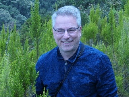 author iamge