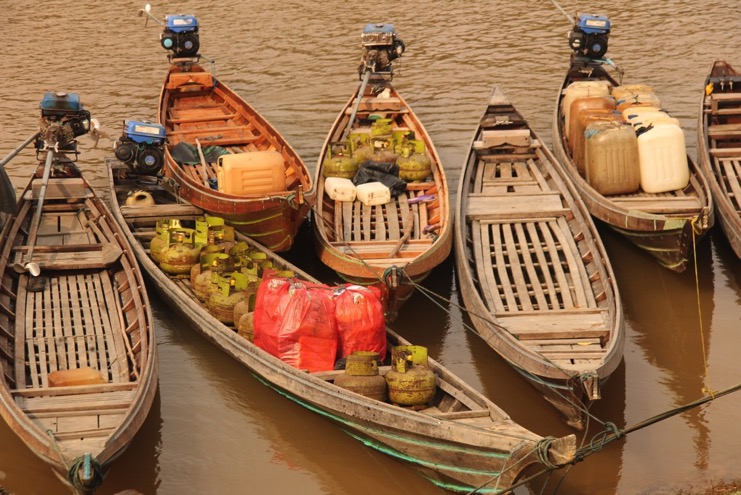 Boats as the main transportation means for the communities of Rimbang-Baling, Sumatra