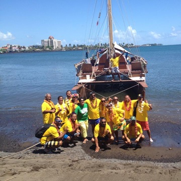 The crew of the Marumaru Atua prior to its departure from Apia, Samoa, as part of the Mua Voyage to the IUCN World Parks Congress 2014 in Sydney