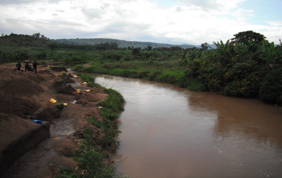 Sandmining in the Sio River, part of the SMM basin shared between Uganda and Kenya