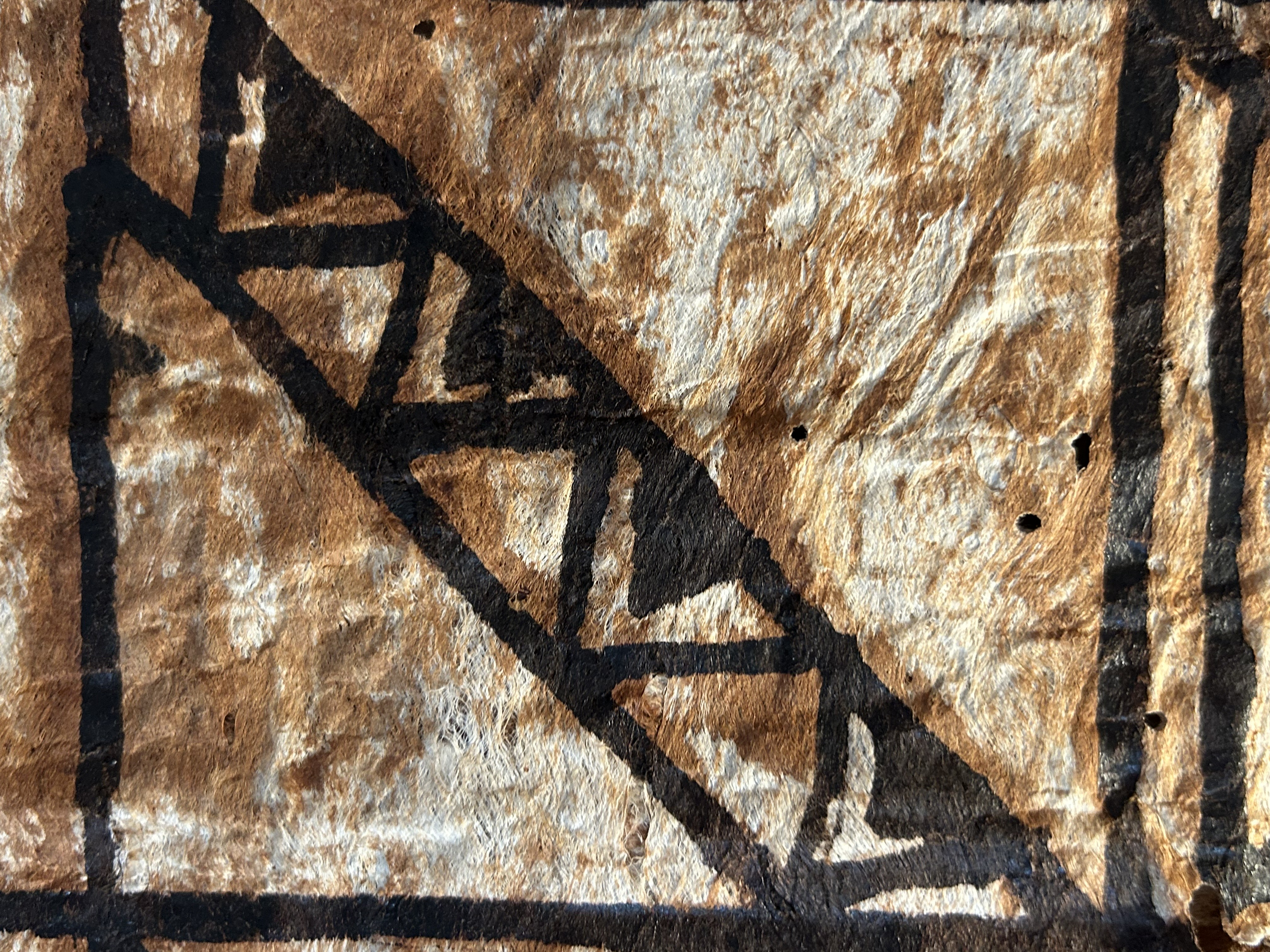 Tongan Nifoʻi ʻAnga (Shark Teeth) motif