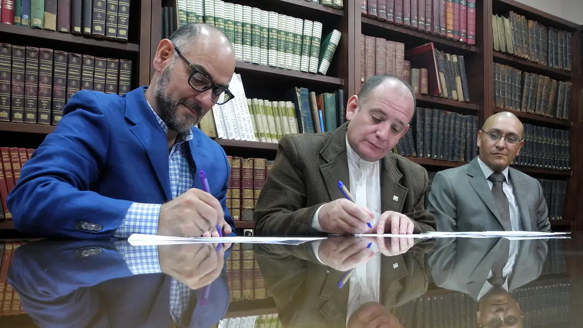 Firma del memorando entre la Universidad San Francisco y UICN América del Sur 