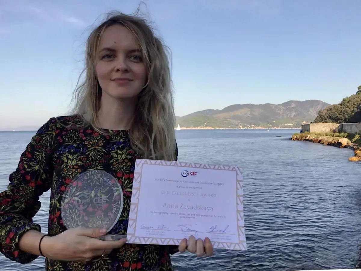 Anna Zavadskaya with the CEC Excellence Award