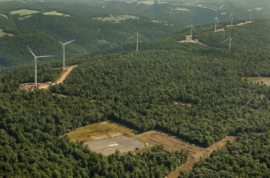 Aerial photograph showing wind farm construction in north-eastern Pennsylvania forest