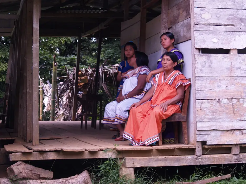 Mujeres Indígenas de la Comunidad de Abrojo Montezuma, zona sur de Costa Rica.